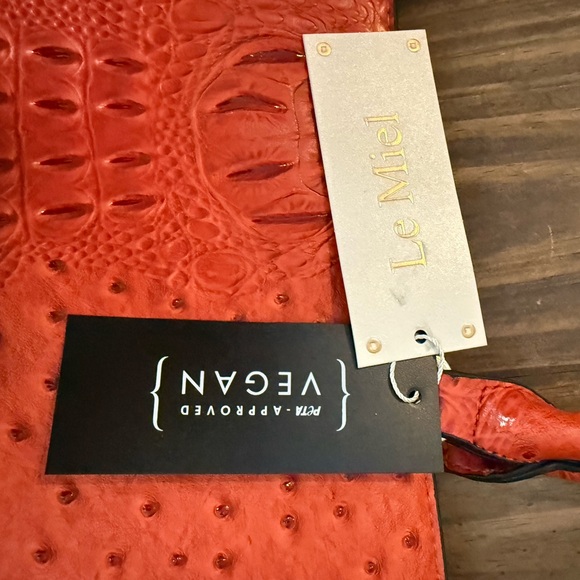 Brand New Le Miel Orange Handbag PETA approved Vegan.  Alligator / Ostrich print - Picture 2 of 16